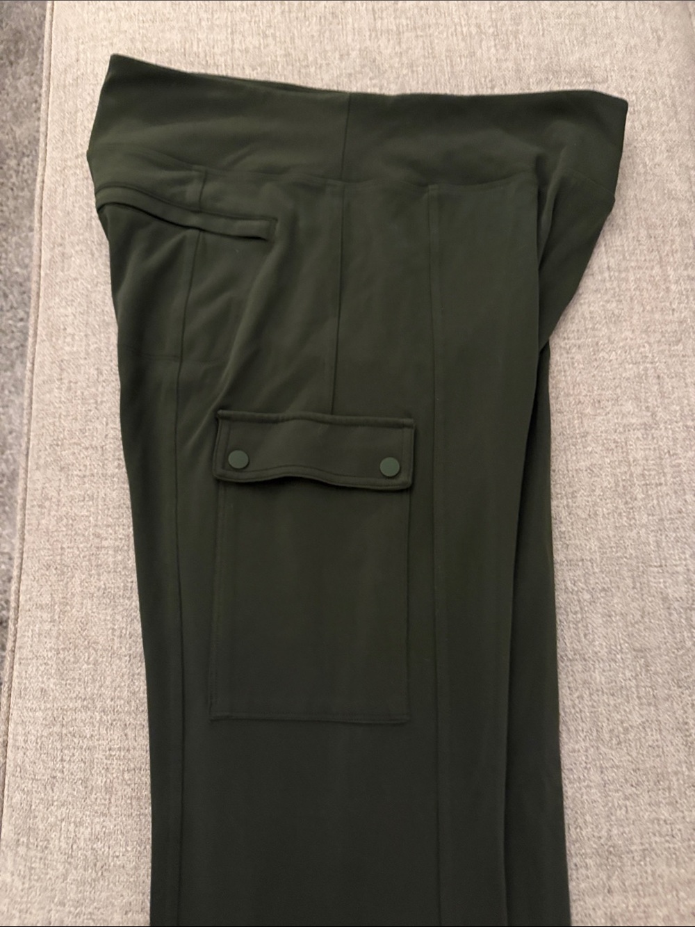 Women’s Athleta Dark Green Cargo-Style Pants
